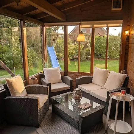 Cozy Elbe Vacation For Family And Dog *